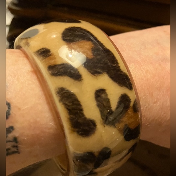 LEOPARD GLASS  CHUNKY BANGLE -lBRACELET - pristine - Picture 6 of 13